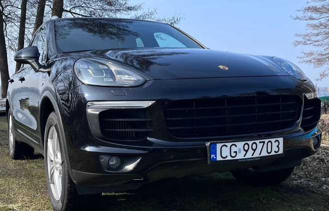Porsche Cayenne cena 160000 przebieg: 190000, rok produkcji 2016 z Grudziądz małe 781